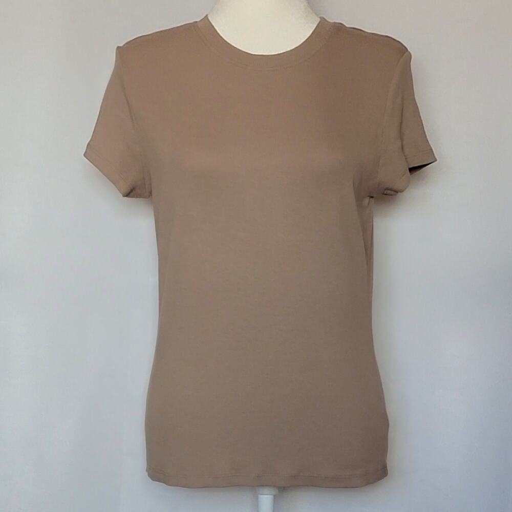 2/$15 DIP Taupe Tan Ribbed Short Sleeve Tee Top Sized: XL (more like a M or L)